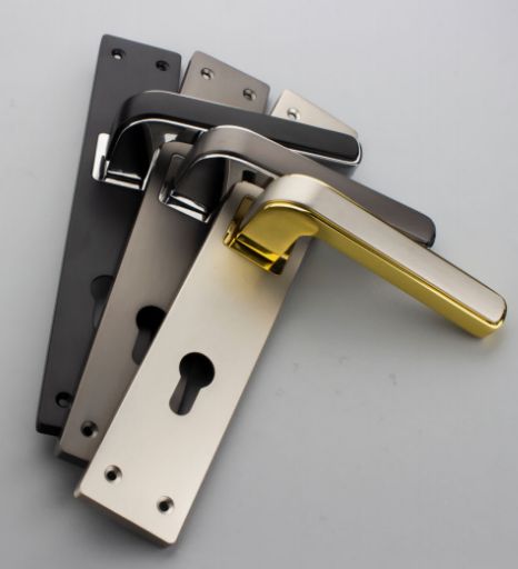 Minimalistische deurgreep